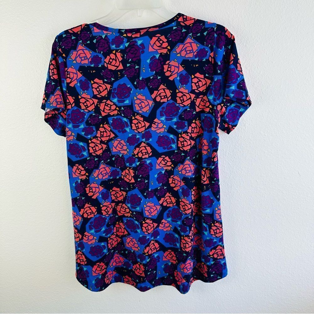 ‎Lularoe Roses Tee - Picture 4 of 4